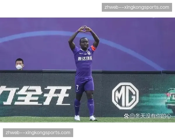申花传控体系迎战英博极致防反，拉唐射手王对决阿奇姆彭速度